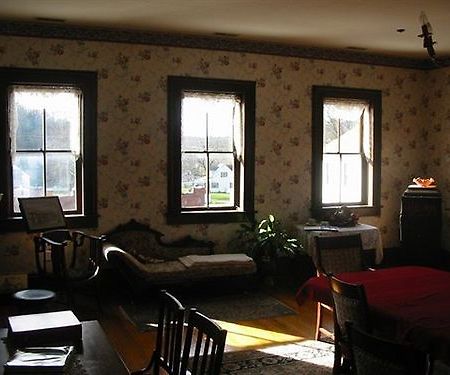 Corner George Inn Bed & Breakfast (Adults Only) Maeystown ภายนอก รูปภาพ