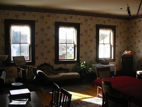 Corner George Inn Bed & Breakfast (Adults Only) Maeystown ภายนอก รูปภาพ